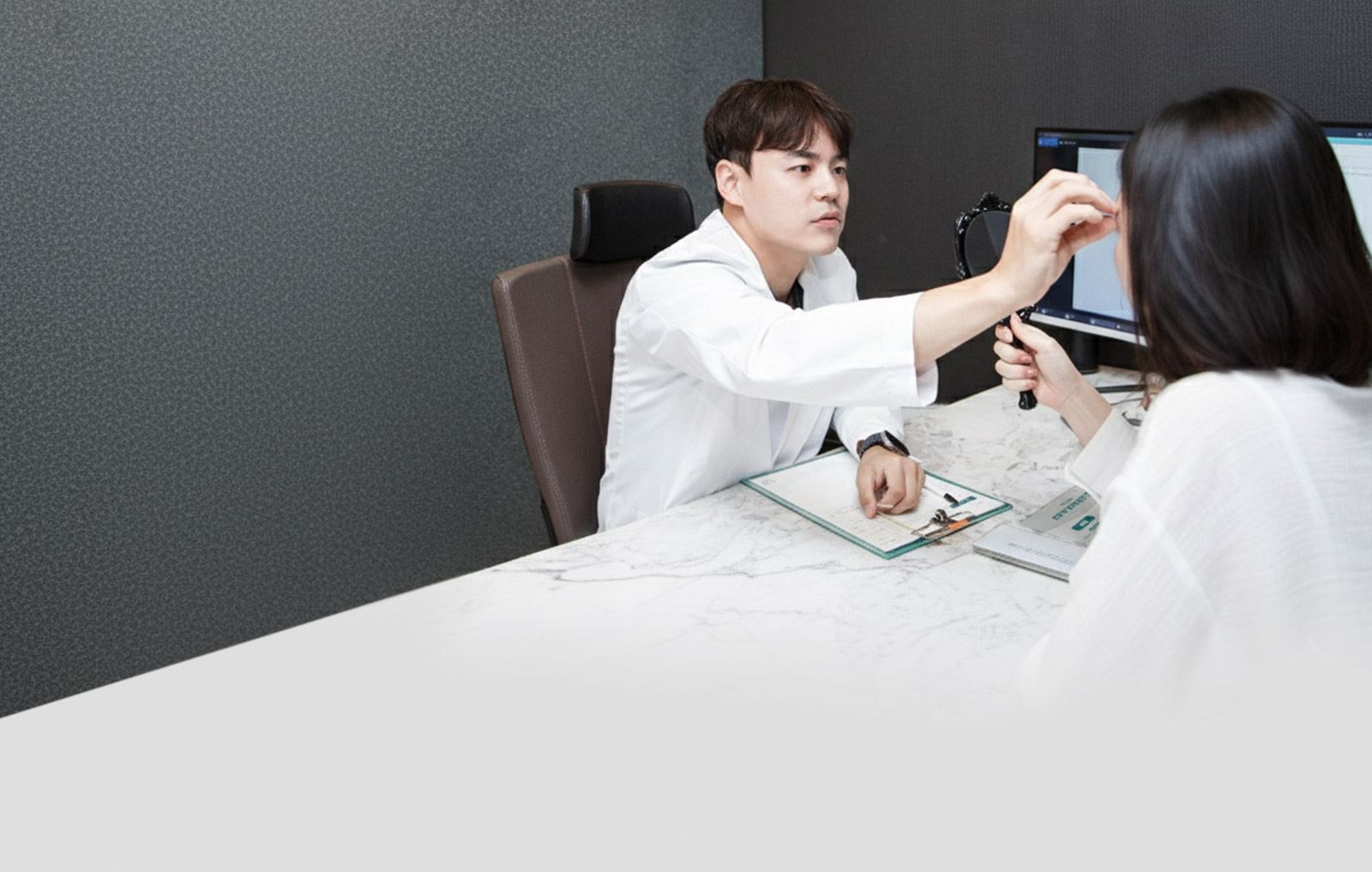 Ahn Chang Hwan - WJ Wonjin Plastic Surgery